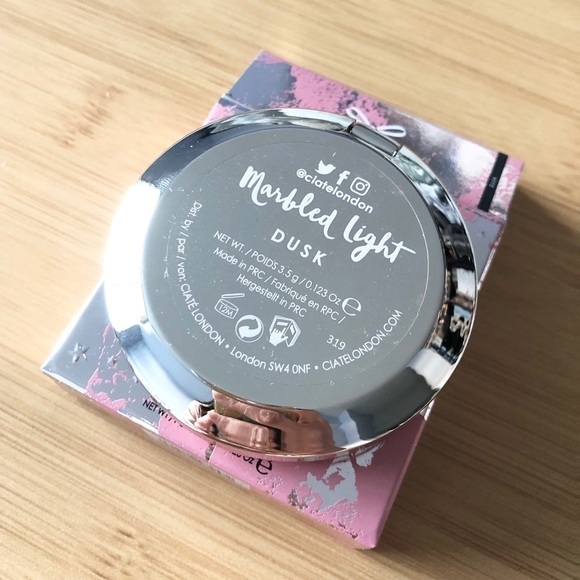 CIATE Marbled Light Illuminating Blusher - Dusk - Picture 3 of 6